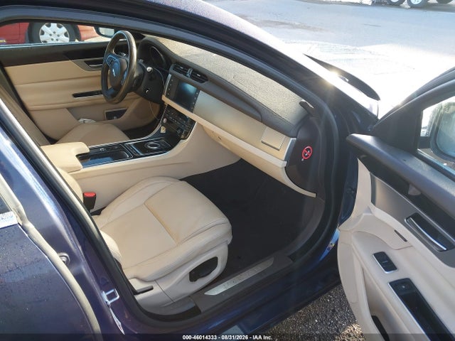 Продаж на аукціоні авто 2016 Jaguar Xf 35t Premium, vin: SAJBD4BV8GCY22441, номер лоту: 46014333