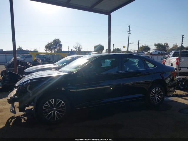2021 Volkswagen Jetta 1.4t R-line/1.4t S მანქანა იყიდება აუქციონზე, vin: 3VWN57BU7MM078811, აუქციონის ნომერი: 46014376