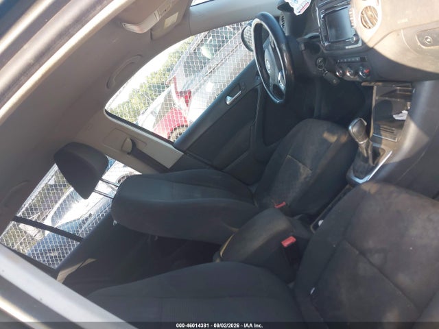 Продажа на аукционе авто 2015 Volkswagen Tiguan S, vin: WVGAV7AX7FW501236, номер лота: 46014381