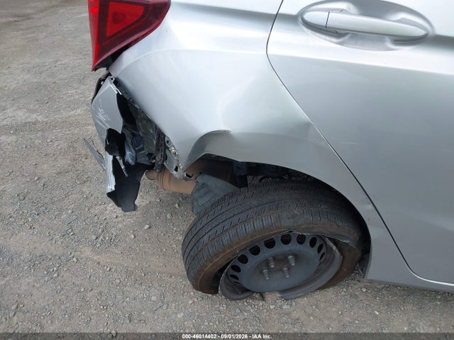 Honda FIT LX 2016 JHMGK5H51GX017041 Image 6