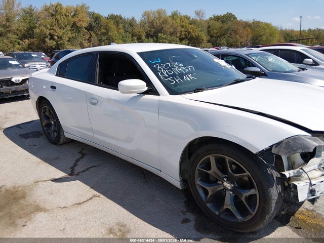 2015 Dodge Charger Sxt მანქანა იყიდება აუქციონზე, vin: 2C3CDXHG2FH886729, აუქციონის ნომერი: 46014434
