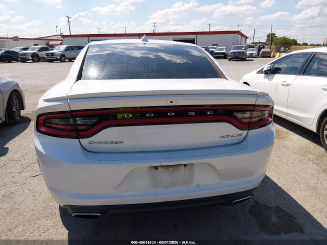 2015 Dodge Charger Sxt მანქანა იყიდება აუქციონზე, vin: 2C3CDXHG2FH886729, აუქციონის ნომერი: 46014434