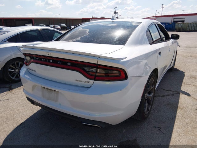 2015 Dodge Charger Sxt მანქანა იყიდება აუქციონზე, vin: 2C3CDXHG2FH886729, აუქციონის ნომერი: 46014434