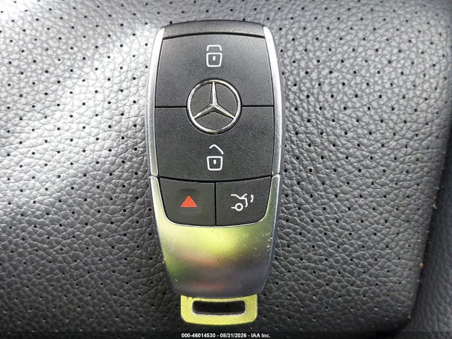 46014530 :رقم المزاد ، W1N0G8EB2NV379249 vin ، 2022 Mercedes-benz Glc 300 4matic Suv مزاد بيع