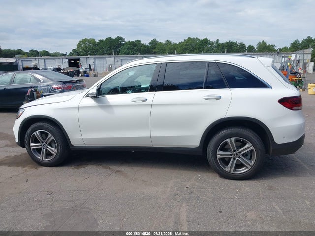 46014530 :رقم المزاد ، W1N0G8EB2NV379249 vin ، 2022 Mercedes-benz Glc 300 4matic Suv مزاد بيع