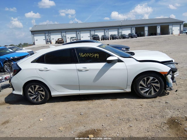 46014549 :رقم المزاد ، SHHFK7H21HU213635 vin ، 2017 Honda Civic Lx مزاد بيع