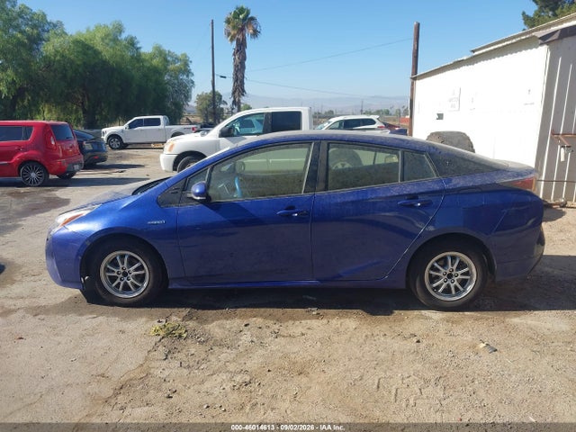 Toyota Prius Two Eco 2017 JTDKARFUXH3051701 Image 14