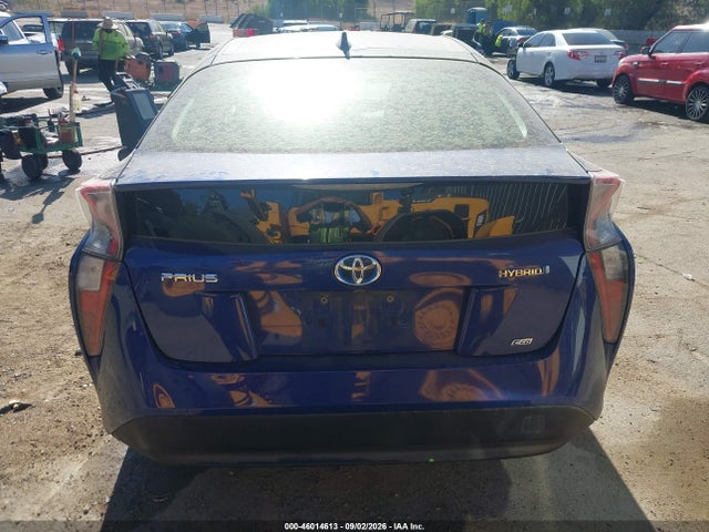 Toyota Prius Two Eco 2017 JTDKARFUXH3051701 Image 16