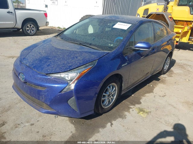 Toyota Prius Two Eco 2017 JTDKARFUXH3051701 Image 2
