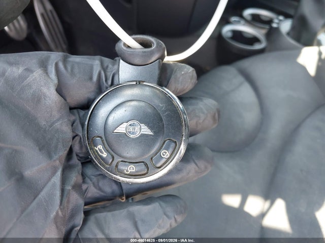 Продажа на аукционе авто 2013 Mini Convertible Cooper S, vin: WMWZP3C55DT297828, номер лота: 46014625