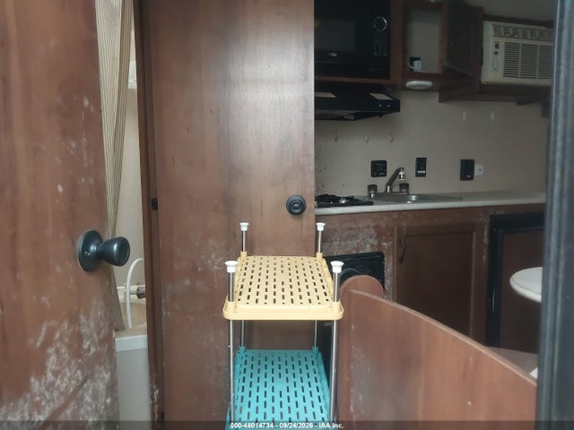 Продажа на аукционе авто 2015 Jayco Camper, vin: 1UJBJ0AJ1F17A0511, номер лота: 46014734