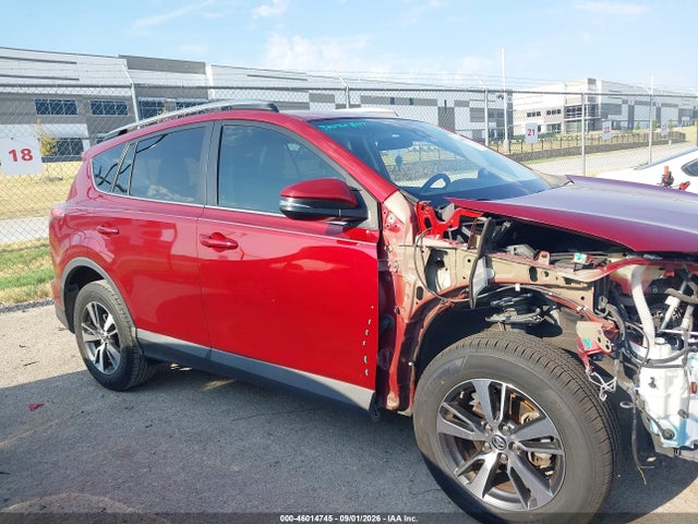 46014745 :رقم المزاد ، 2T3WFREV1JW470052 vin ، 2018 Toyota Rav4 Xle مزاد بيع