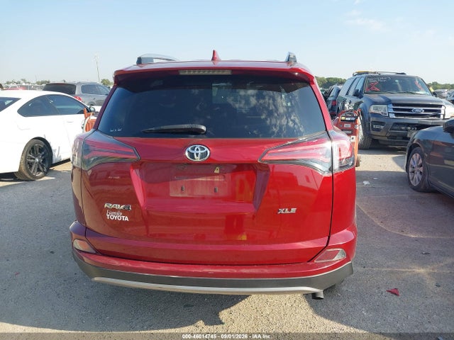 46014745 :رقم المزاد ، 2T3WFREV1JW470052 vin ، 2018 Toyota Rav4 Xle مزاد بيع