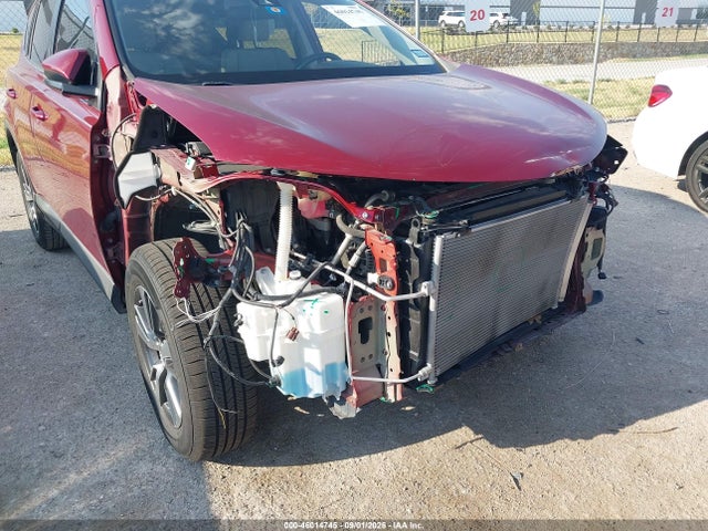 46014745 :رقم المزاد ، 2T3WFREV1JW470052 vin ، 2018 Toyota Rav4 Xle مزاد بيع