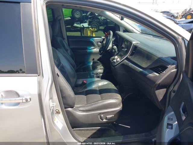 Toyota Sienna Se 8 Passenger 2017 5TDXZ3DC5HS873360 Image 5