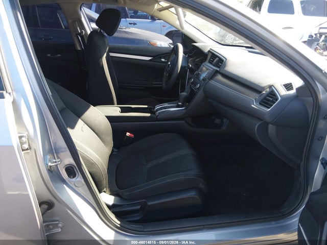46014815 :رقم المزاد ، 2HGFC2F65KH556295 vin ، 2019 Honda Civic Lx مزاد بيع