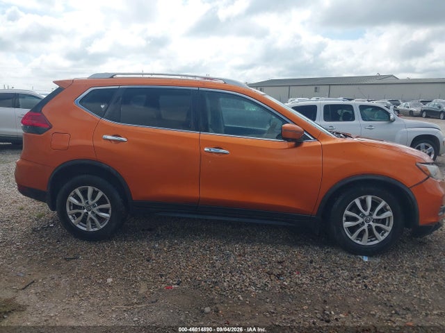 46014890 :رقم المزاد ، JN8AT2MT7HW139079 vin ، 2017 Nissan Rogue Sv مزاد بيع