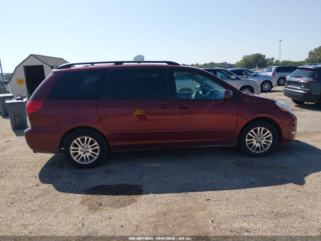 46015003 :رقم المزاد ، 5TDYK4CC8AS309885 vin ، 2010 Toyota Sienna Xle مزاد بيع