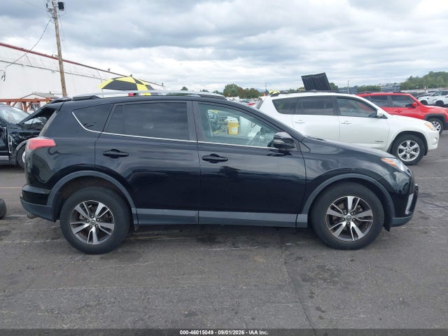 Toyota Rav4 Xle 2017 2T3RFREVXHW657801 Image 14