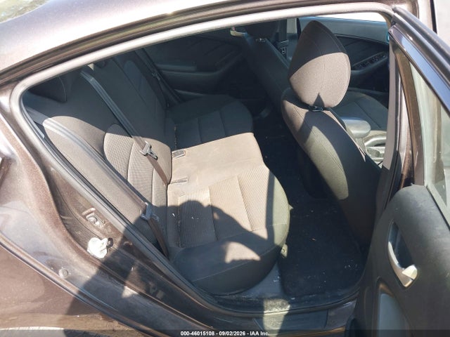 46015108 :رقم المزاد ، 3KPFK4A72JE214262 vin ، 2018 Kia Forte Lx مزاد بيع