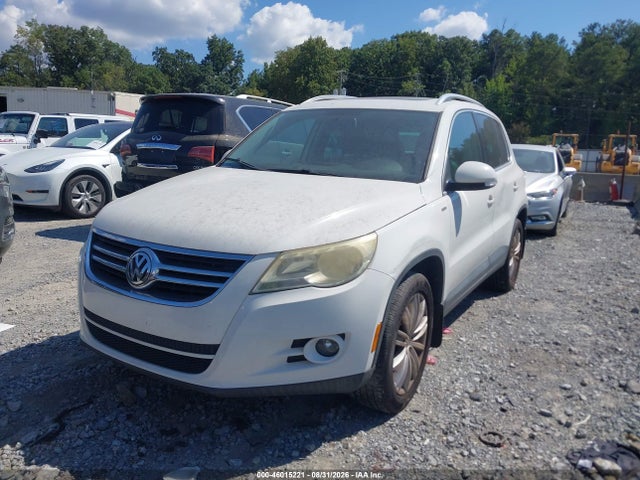 2010 Volkswagen Tiguan Wolfsburg Edition მანქანა იყიდება აუქციონზე, vin: WVGAV7AX3AW003110, აუქციონის ნომერი: 46015221