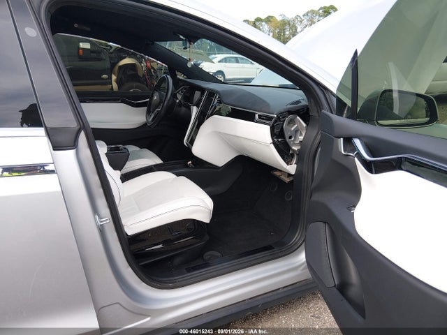 46015243 :رقم المزاد ، 5YJXCBE2XGF030355 vin ، 2016 Tesla Model X 60d/70d/75d/90d/p100d مزاد بيع
