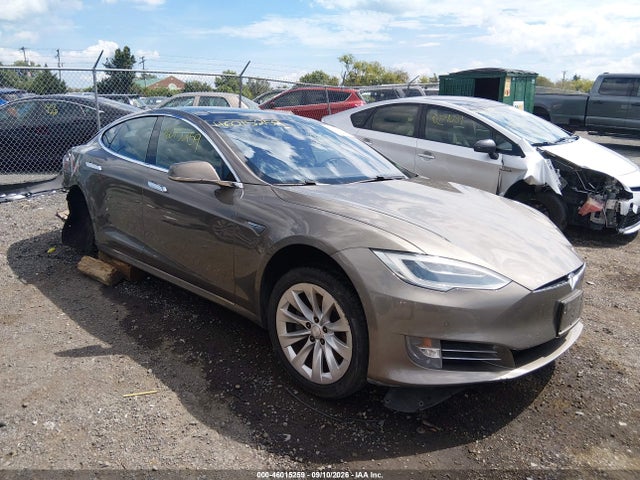 Продаж на аукціоні авто 2016 Tesla Model S 60d/70d/75d/85d/90d, vin: 5YJSA1E28GF149757, номер лоту: 46015259