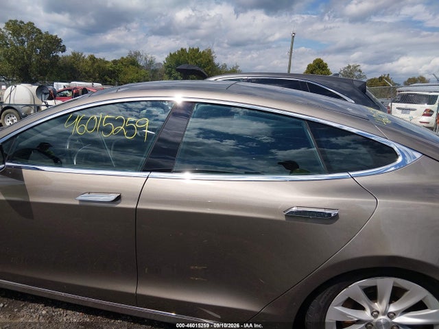 Продаж на аукціоні авто 2016 Tesla Model S 60d/70d/75d/85d/90d, vin: 5YJSA1E28GF149757, номер лоту: 46015259