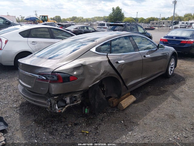 Продаж на аукціоні авто 2016 Tesla Model S 60d/70d/75d/85d/90d, vin: 5YJSA1E28GF149757, номер лоту: 46015259