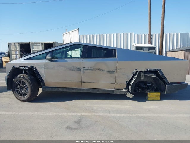Продажа на аукционе авто 2025 Tesla Cybertruck All-wheel Drive, vin: 7G2CEHED8SA058834, номер лота: 46015323