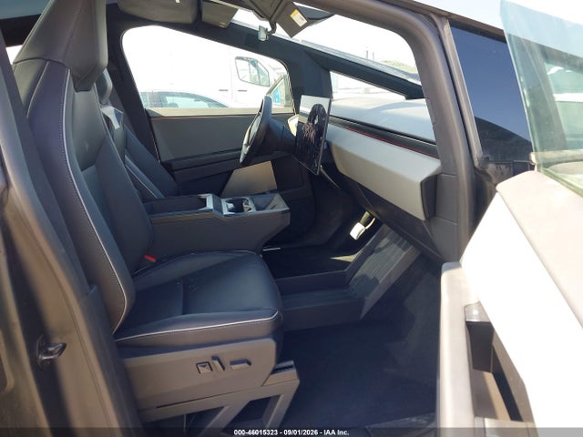 Продажа на аукционе авто 2025 Tesla Cybertruck All-wheel Drive, vin: 7G2CEHED8SA058834, номер лота: 46015323