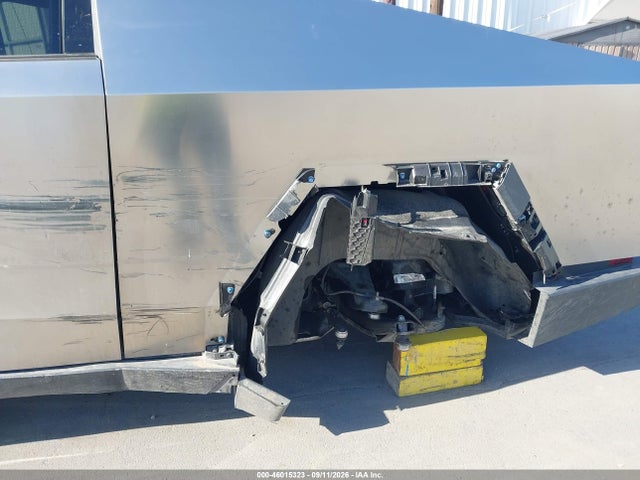 Продажа на аукционе авто 2025 Tesla Cybertruck All-wheel Drive, vin: 7G2CEHED8SA058834, номер лота: 46015323