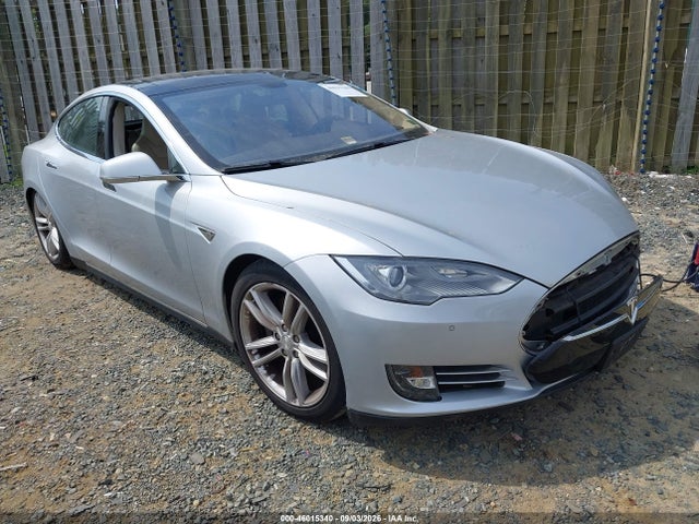 Продаж на аукціоні авто 2014 Tesla Model S, vin: 5YJSA1H15EFP44954, номер лоту: 46015340