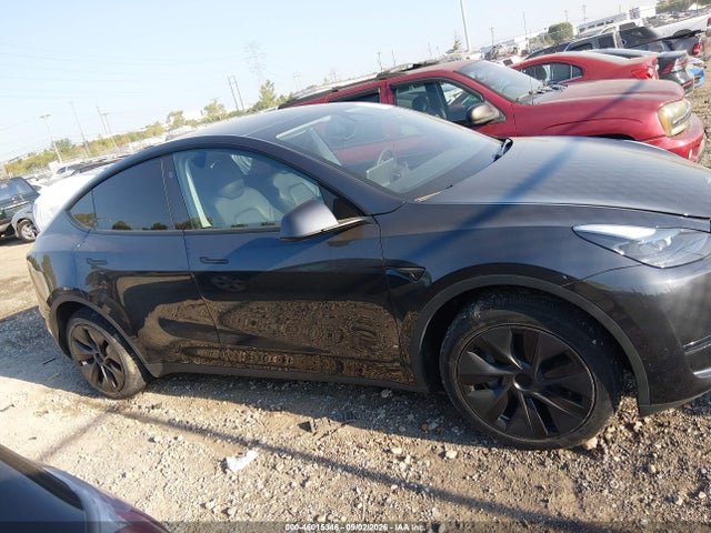 Продаж на аукціоні авто 2025 Tesla Model Y Long Range Dual Motor Rear-wheel Drive, vin: 7SAYGDED2SF227571, номер лоту: 46015346