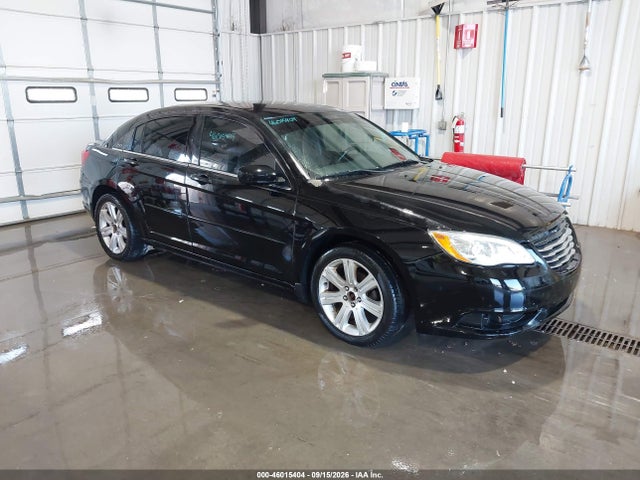 2013 Chrysler 200 Touring მანქანა იყიდება აუქციონზე, vin: 1C3CCBBB7DN639729, აუქციონის ნომერი: 46015404