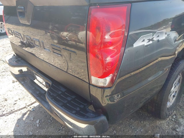 2005 Chevrolet Avalanche 1500 Ls მანქანა იყიდება აუქციონზე, vin: 3GNEK12Z05G223540, აუქციონის ნომერი: 46015550