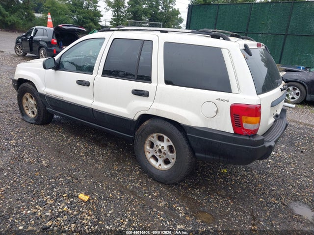 2000 Jeep Grand Cherokee Laredo მანქანა იყიდება აუქციონზე, vin: 1J4GW48S0YC106737, აუქციონის ნომერი: 46015608