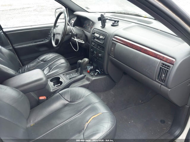 2000 Jeep Grand Cherokee Laredo მანქანა იყიდება აუქციონზე, vin: 1J4GW48S0YC106737, აუქციონის ნომერი: 46015608