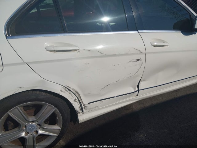 46015650 :رقم المزاد ، WDDGF81X58F130751 vin ، 2008 Mercedes-benz C 300 Luxury 4matic/sport 4matic مزاد بيع