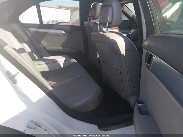 46015650 :رقم المزاد ، WDDGF81X58F130751 vin ، 2008 Mercedes-benz C 300 Luxury 4matic/sport 4matic مزاد بيع