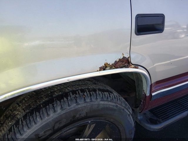 46015673 :رقم المزاد ، 1GNEK13RXXJ409621 vin ، 1999 Chevrolet Tahoe Ls مزاد بيع