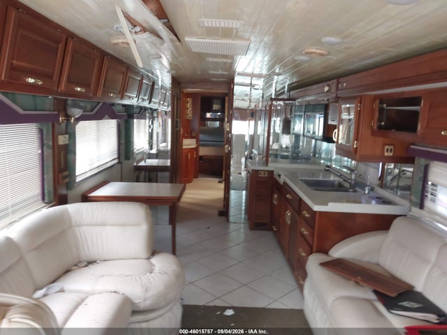 46015757 :رقم المزاد ، 4VZBN109XWC027422 vin ، 1998 Spartan Motors Motorhome 4vz مزاد بيع