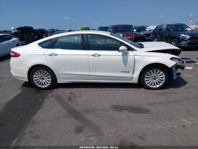 46015769 :رقم المزاد ، 3FA6P0LUXGR405674 vin ، 2016 Ford Fusion Hybrid Se مزاد بيع