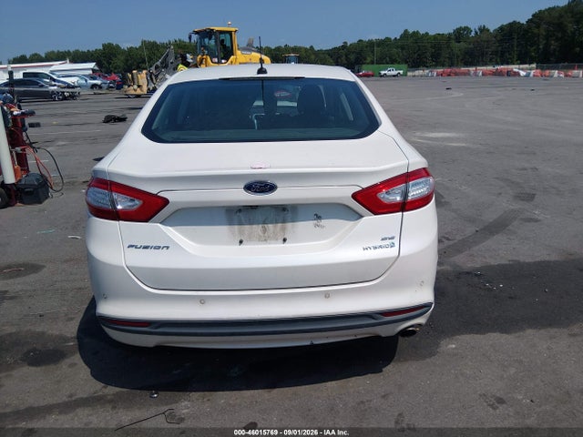 46015769 :رقم المزاد ، 3FA6P0LUXGR405674 vin ، 2016 Ford Fusion Hybrid Se مزاد بيع