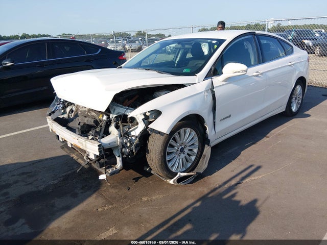 46015769 :رقم المزاد ، 3FA6P0LUXGR405674 vin ، 2016 Ford Fusion Hybrid Se مزاد بيع
