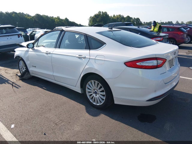 46015769 :رقم المزاد ، 3FA6P0LUXGR405674 vin ، 2016 Ford Fusion Hybrid Se مزاد بيع