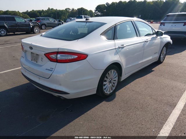 46015769 :رقم المزاد ، 3FA6P0LUXGR405674 vin ، 2016 Ford Fusion Hybrid Se مزاد بيع