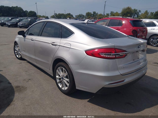 46016049 :رقم المزاد ، 3FA6P0LU5KR244188 vin ، 2019 Ford Fusion Hybrid Se مزاد بيع