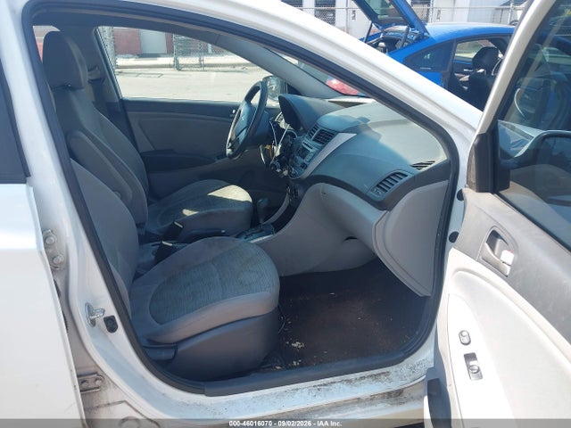 46016070 :رقم المزاد ، KMHCT4AE7FU841140 vin ، 2015 Hyundai Accent Gls مزاد بيع
