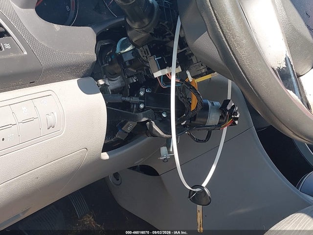46016070 :رقم المزاد ، KMHCT4AE7FU841140 vin ، 2015 Hyundai Accent Gls مزاد بيع